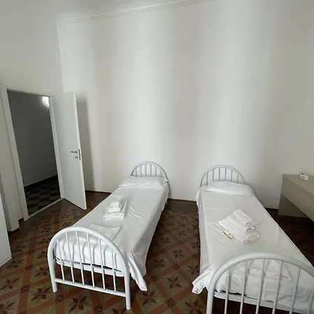 Cavour Vendégház La Spezia